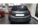 Peugeot 208 <span class=